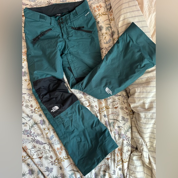 The Northface Aboutaday Women’s Snowboard/Ski Pant XS - Picture 2 of 4